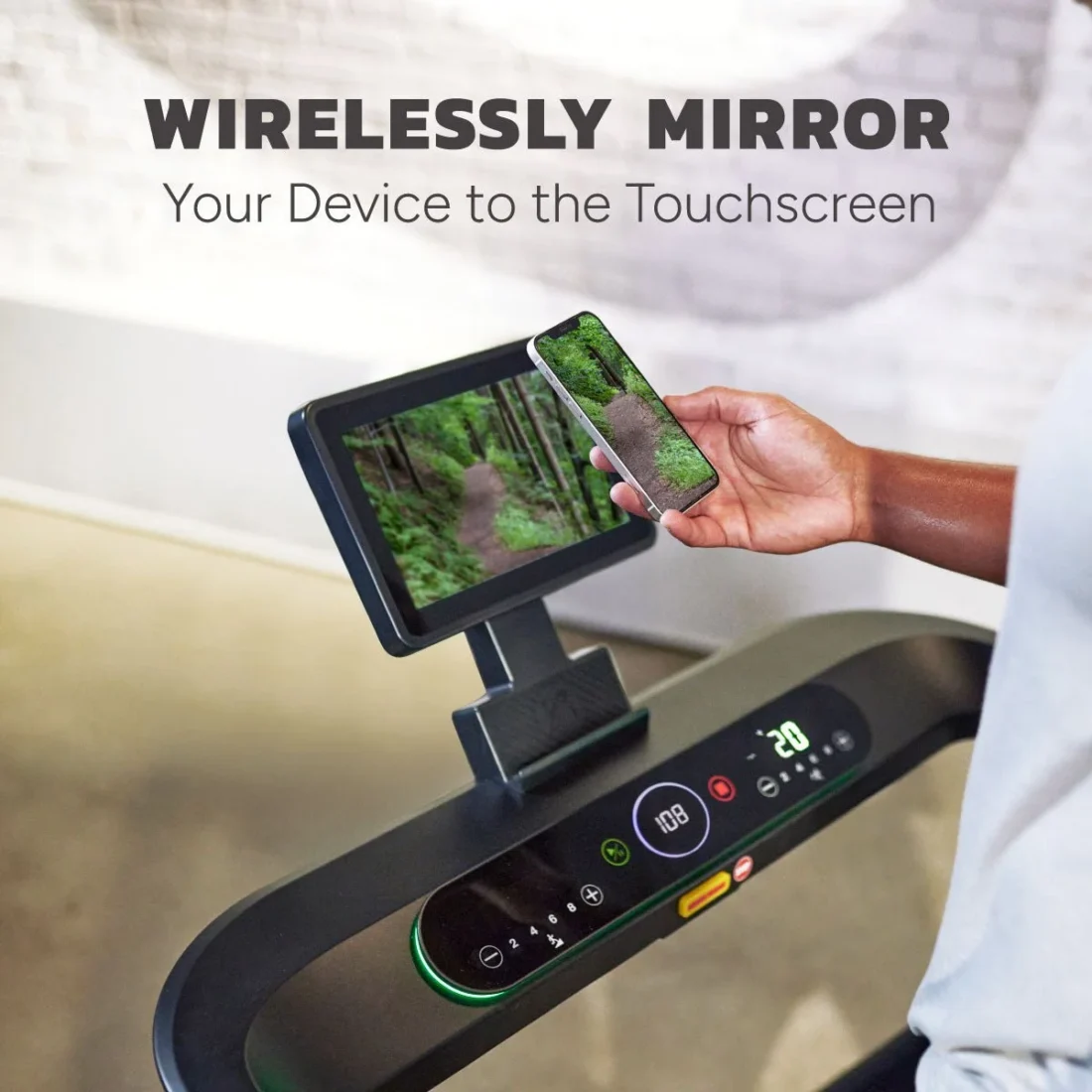 Hand mirroring a smartphone to the Centr Runr-S touchscreen